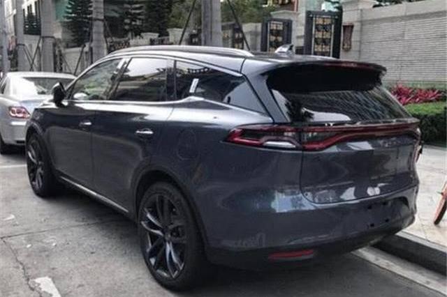 浙江偶遇一辆比亚迪唐二代，看到内饰时，连长城WEY都不敢嚣张