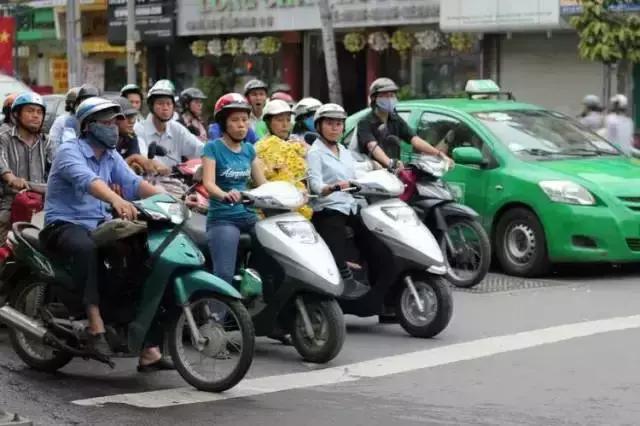 一辆出租车,承载的是一个城市的脸面,见证的是时代的变迁