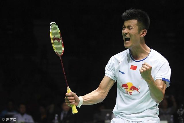 最新世界排名第七:35岁林丹踢足球练体能 亚锦