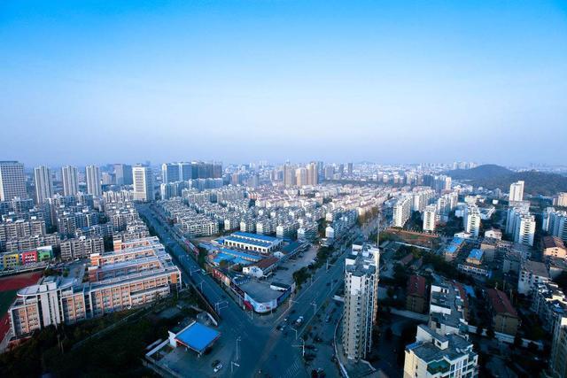 江苏省十三个地级市里, 哪个地级市发展最好,哪