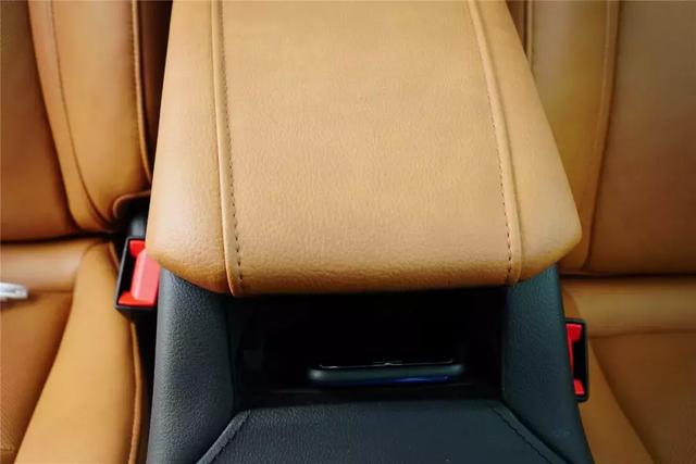 豪华中小型SUV,比宝马X1好看N倍,2.0T+9AT,2779mm的轴距