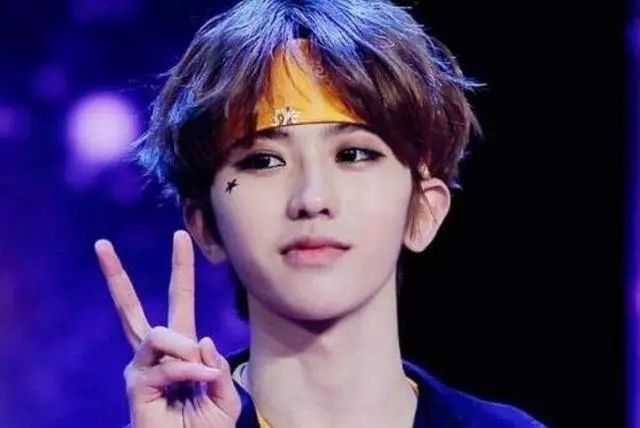 蔡徐坤女朋友的照片图片