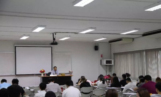 曼谷吞武里大学聘方文国为国际学院与中国留学