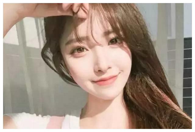 脑筋急转弯:十字架下三个人,打一字,这题难倒一