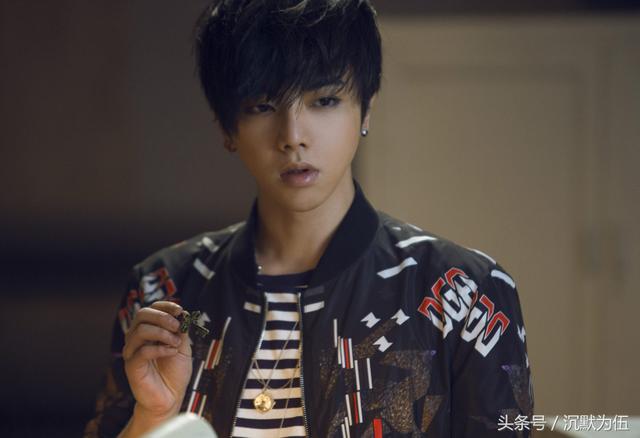 杨幂在《明日之子》中复活了田焱,不愧是高情