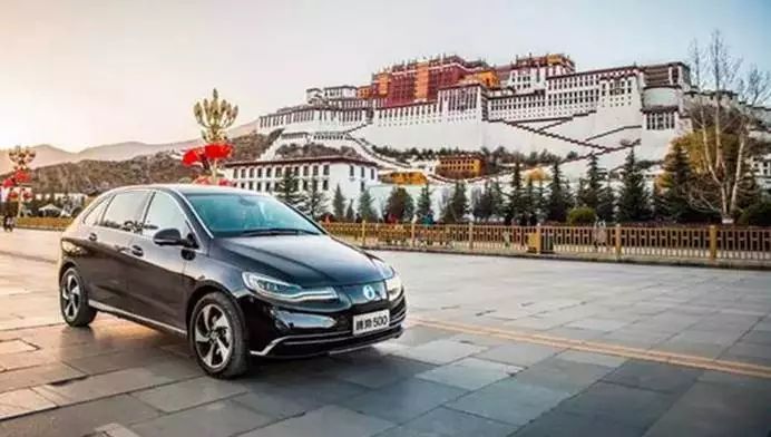 2018北京车展腾势又来了一波扎心的文案
