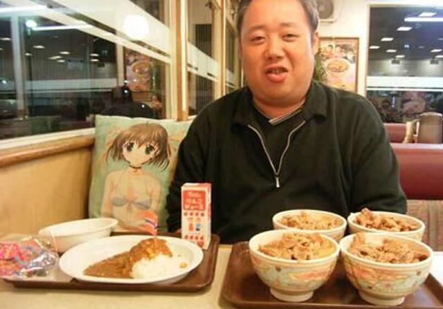 日本男子54岁没工作过,全靠父母养活!父亲去世