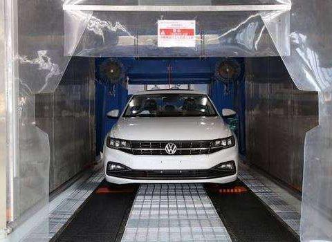 19款全新大众宝来到店! 比速腾大一圈 销售: 价格预计上涨8000元