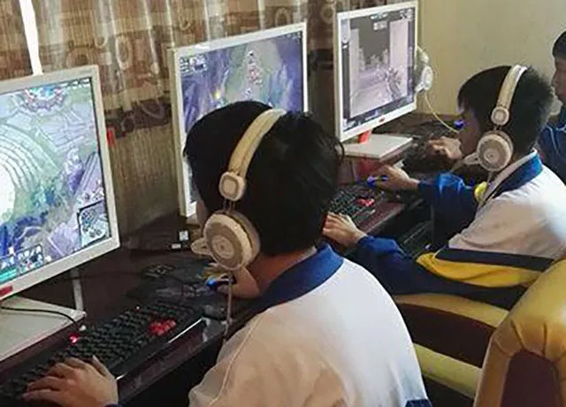 复读学校设招生门槛:不收玩农药吃鸡等游戏