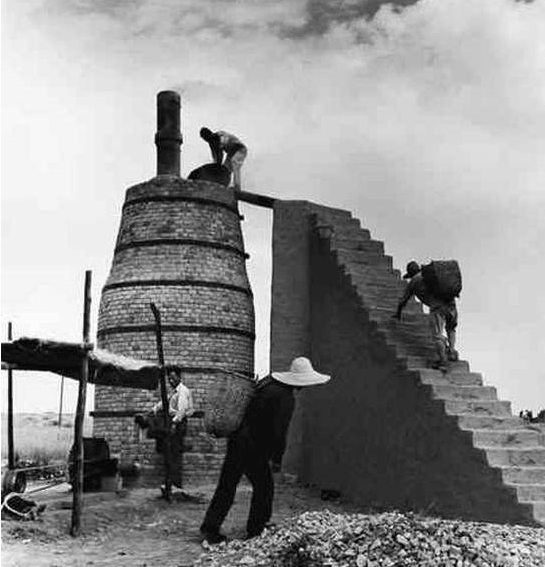 老照片:上世纪五十年代末遍布我国神州大地的炼钢高炉