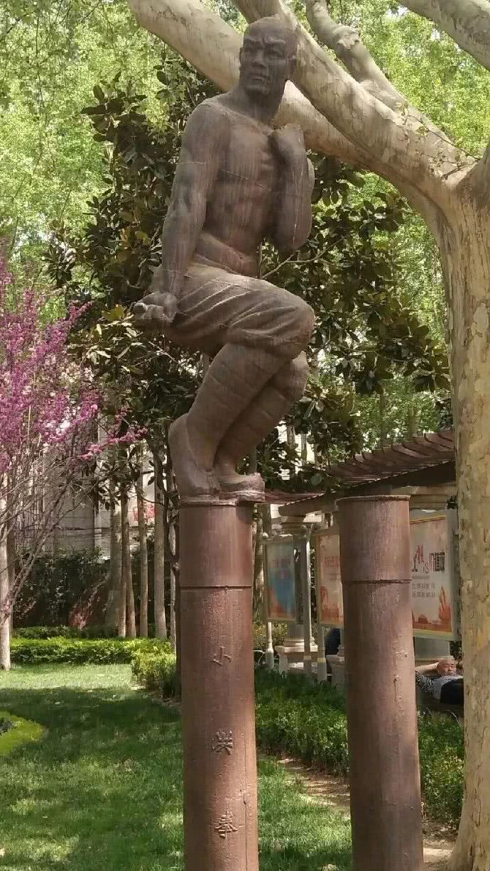 我爱你,第一句是假的,第二句也是假的…