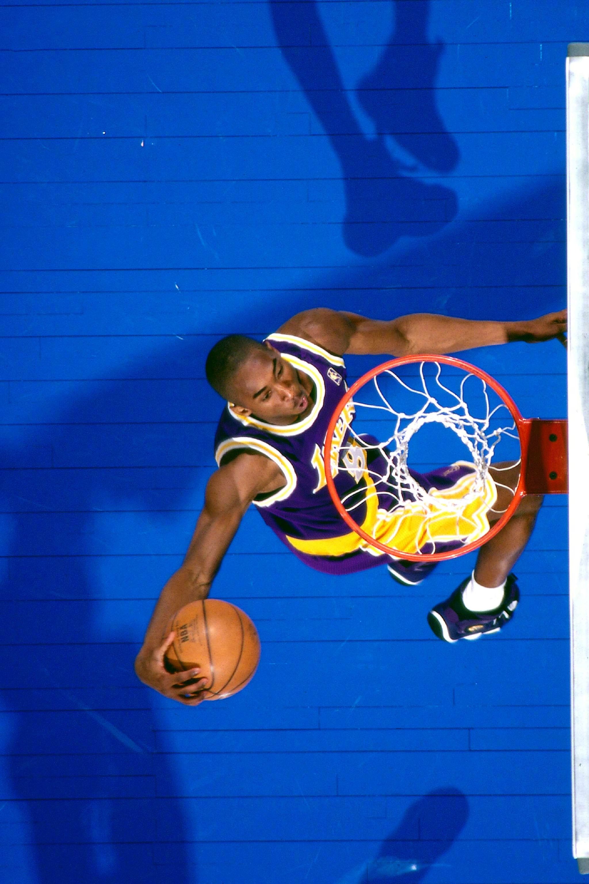 当年科比参加扣篮大赛的时的一组高清赛场照,值得收藏的瞬间!