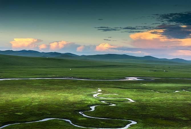 7月,内蒙古进入最佳旅游季 绿草如茵,风景绝美 这里有中国最美的夏天