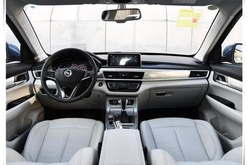 10万入手的新车，年轻人都选这一款，比宝骏哈弗都漂亮