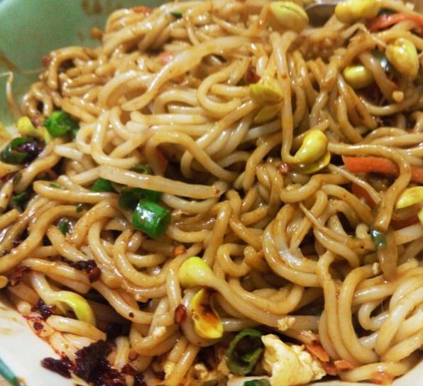 揭秘武汉热干面的调料配方，趁热拌均吃，保你百吃不厌！