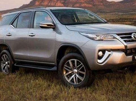 被低估的小霸道，纯进口配2.7L四驱，越野秒杀吉普，或不到30万