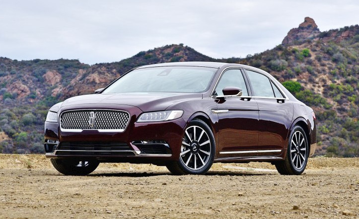 这车无论远看近看还是坐车内都值80万,其实才