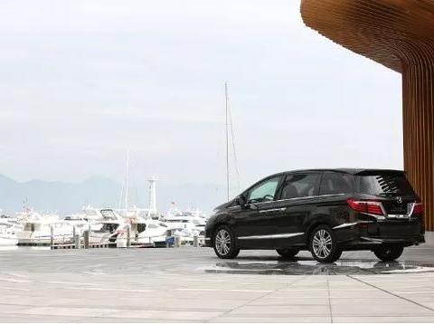 不只有大空间这么简单，这部车简直就是MPV中的MVP