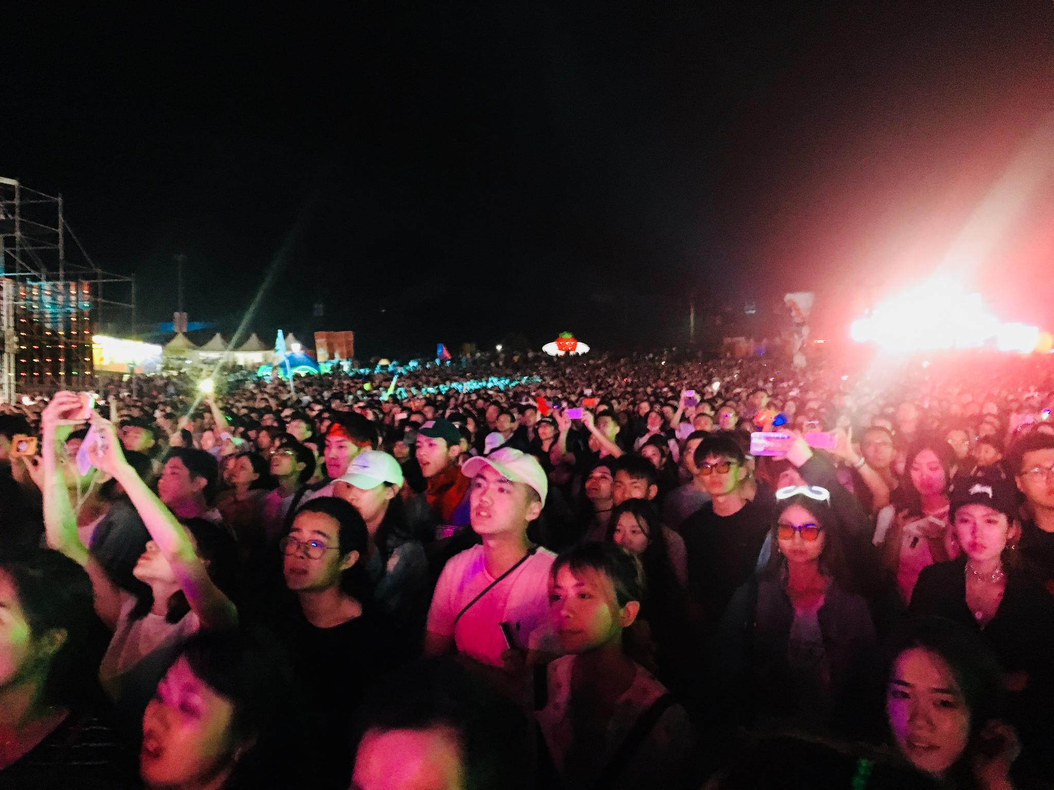 北京草莓音乐节第一天,赶上了田馥甄的演出,也