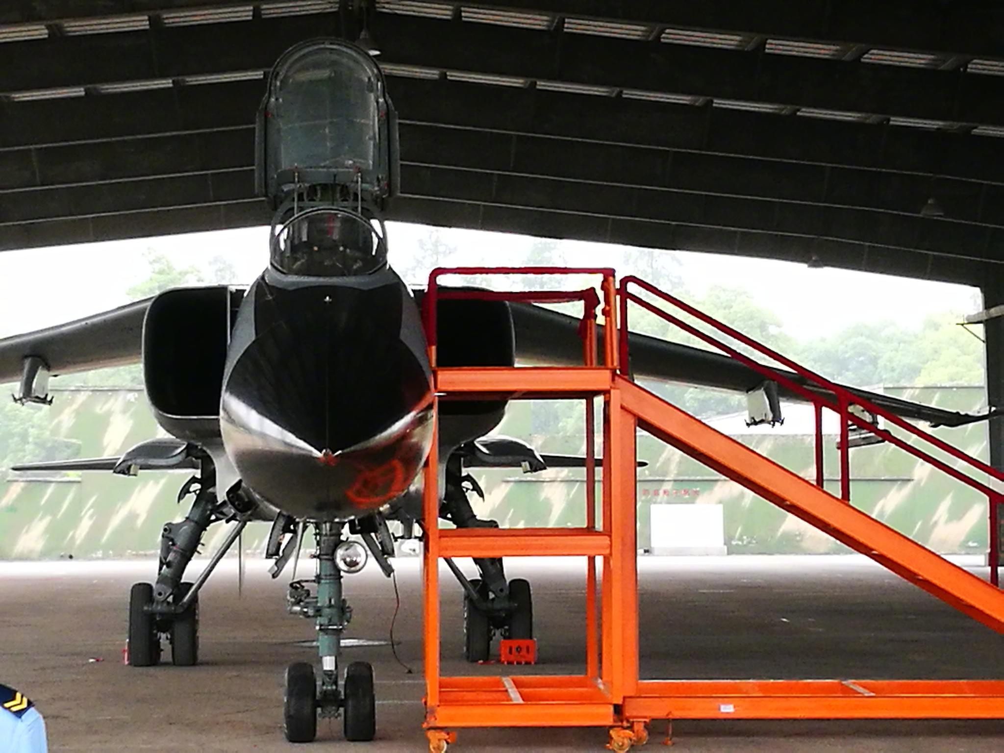 驻笕桥机场的空军某飞豹旅