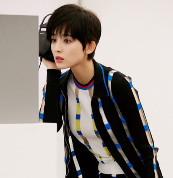 6位女星剪成短发:热巴像假小子,娜扎很俏皮,而她真