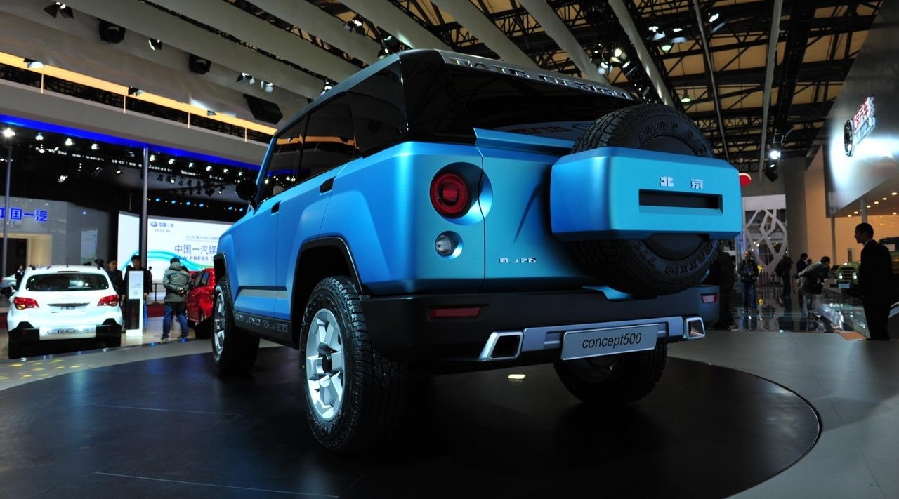 忘了北汽的“猪鼻子”吧，这次的车标很帅！又是一种动物