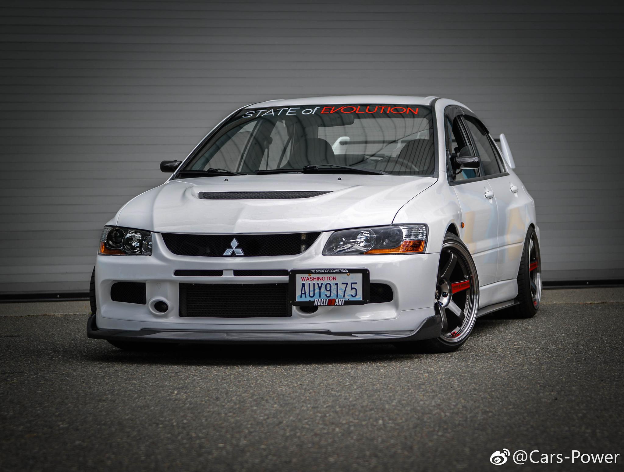 白色枪骑兵! 三菱 EVO IX