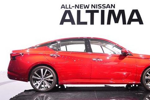 换代天籁已上路，什么新雅阁新凯美瑞，这回都要被日产干翻