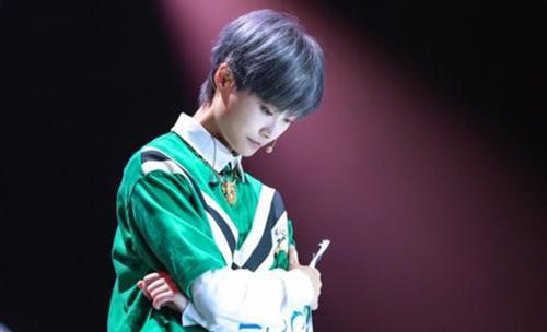 《明日之子2》现场出事故,李宇春直播中竟遭陌