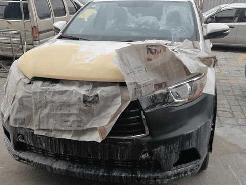 偶遇一批汉兰达运损车，车尾撞烂了，维修师傅：修好照样加价卖