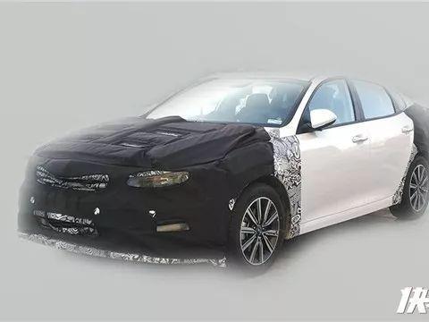 新款起亚K5谍照曝光，变成这样你会买？