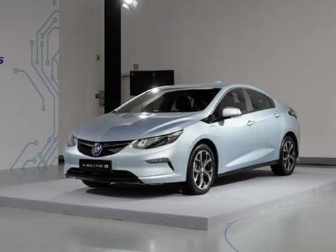 市区4个油比卡罗拉还省，10年免费保养，还送车牌