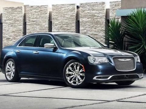 外观不输300万的宾利，V6+8AT，仅售30万气势不输奥迪A8