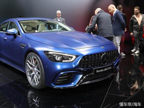 奔驰GT轿跑问世 4.0T V8+全时四驱 比光听声音Panamera就怂了