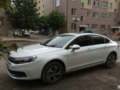 女子17万提雪铁龙C5，7000公里坦言：除了空间小，其他没毛病