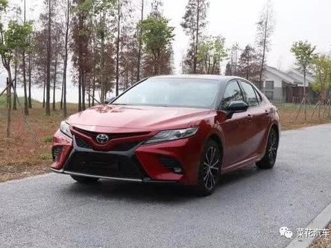 纠结是否入手八代凯美瑞？先别急，看看这些车主如何评价的吧