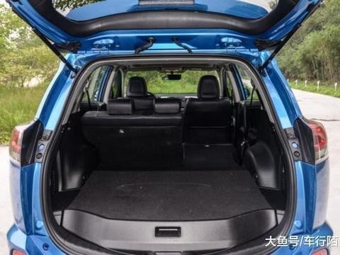 外观奇丑, 内饰平庸, 为啥改个车名销量成倍增加? 16万只能买情怀