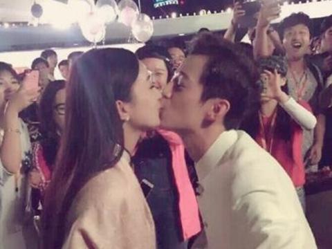 令赵丽颖吻起来最有感觉的男人，今44岁身价过亿，坐拥跑车