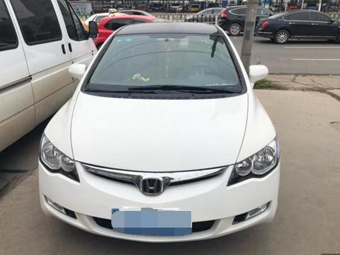 花6万买辆思铭代步，当打开发动机舱的时候，朋友们都看呆了