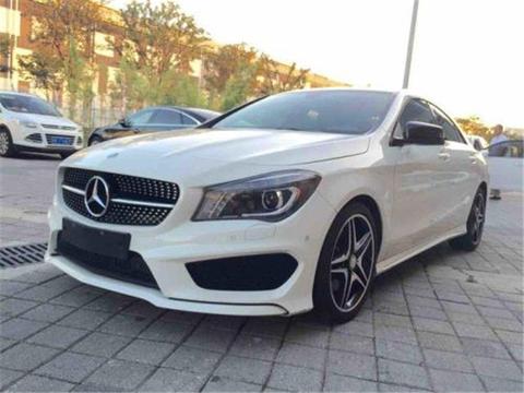 刚买的30万奔驰，结果借给朋友，竟不会挂挡，然后档杆就变成这般