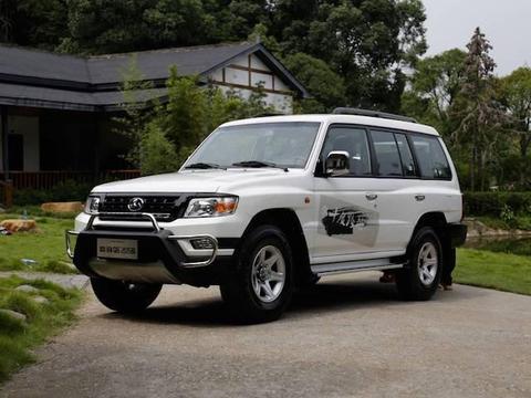 别说汉兰达，就连普拉多都没它霸气，非承载车身配四驱，仅11万起