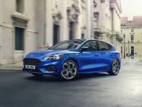 福特发布新款福克斯，外观整体更加运动化，性能日常使用充足