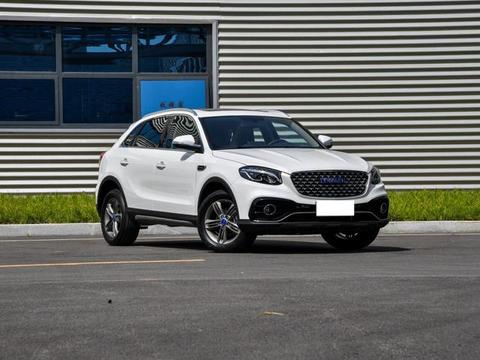 学众泰玩抄袭，新车换个车标就是奔驰，但售价却让人大跌眼镜