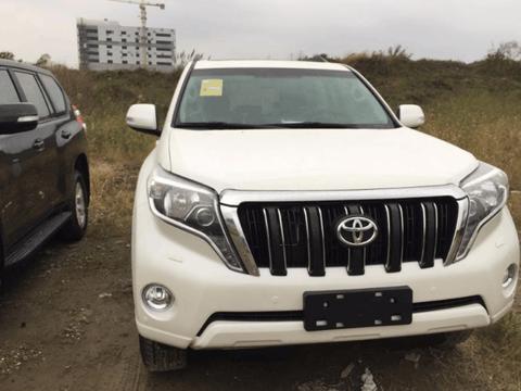 怀揣60万买了顶配普拉多, 网友: 为什么不买宝马7系?