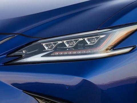 历经29年，第7代强势来临，颜值比宝马5系更激进！