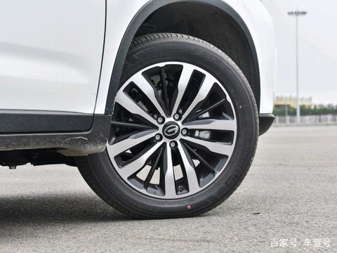 爱信6AT＋真皮座椅，3年卖出80万辆，9万起让哈弗H6很头疼