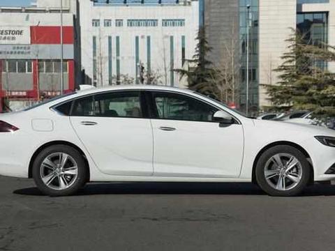 最近推出的全新GS君威，看起来若隐若现的流动感，实现手机互联