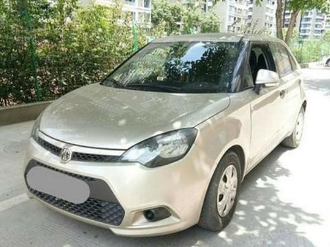 花4万6买辆名爵3代步，运动十足的造型，专为90后设计车型