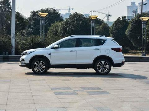 2018款 风神AX7 1.6T 自动豪华型起售只要10.78万