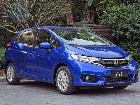 朋友月薪4千买12万的车，工资不够还贷，后悔当初没考虑清楚